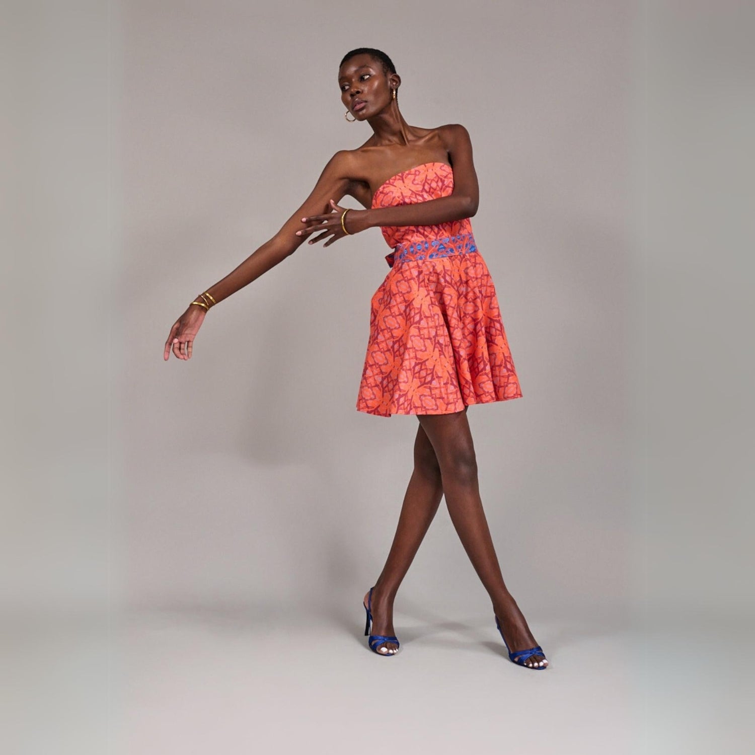 Queensroad Strapless Dress